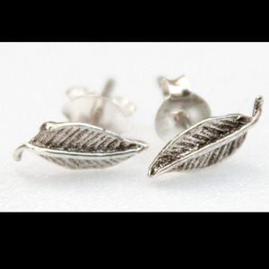 Silver earing &quot;Leaf&quot;